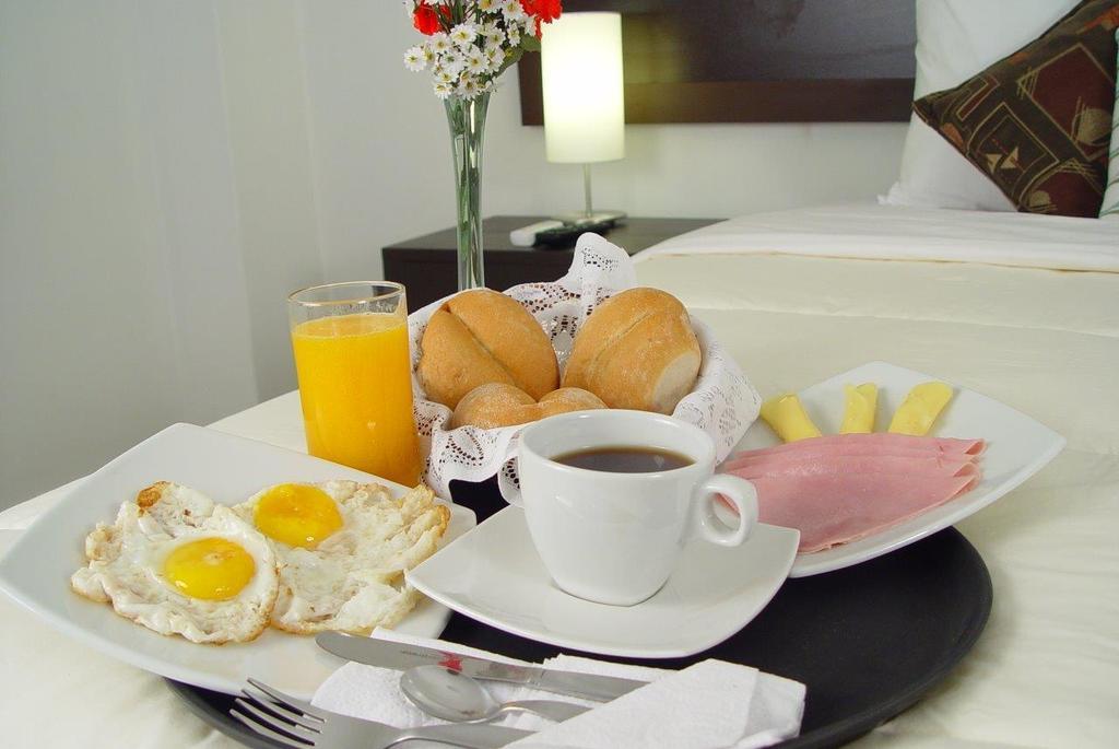 Hotel Boulevard Plaza Пукалпа Екстериор снимка