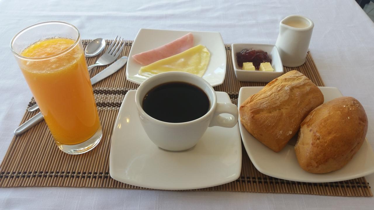 Hotel Boulevard Plaza Пукалпа Екстериор снимка